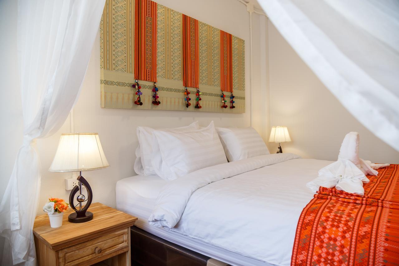 Hotel Baan Singharaj Chiang Mai Zewnętrze zdjęcie